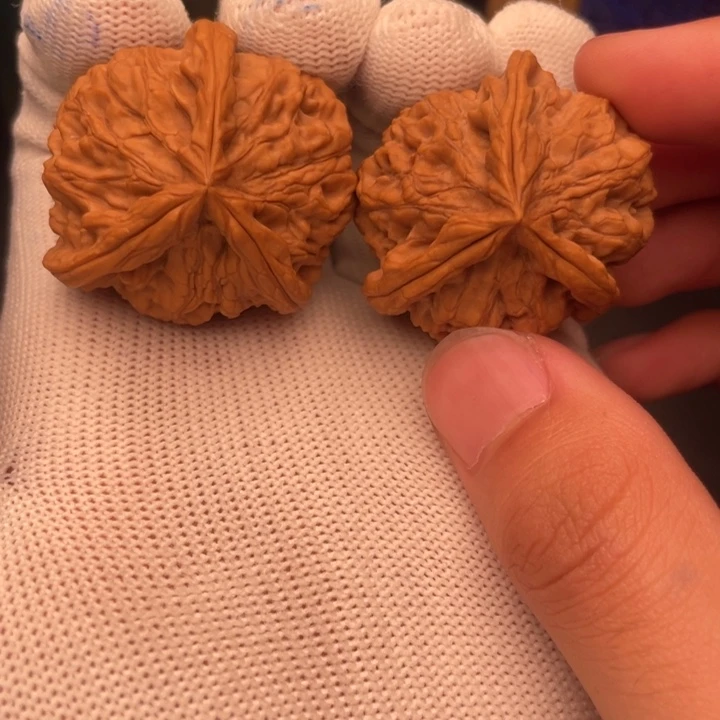 文玩核桃吊坠玉玺