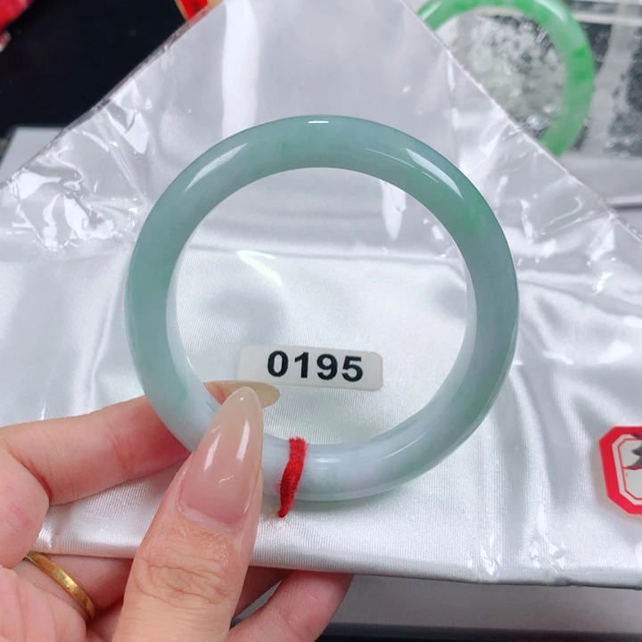 未镶嵌手镯翡翠编号0195