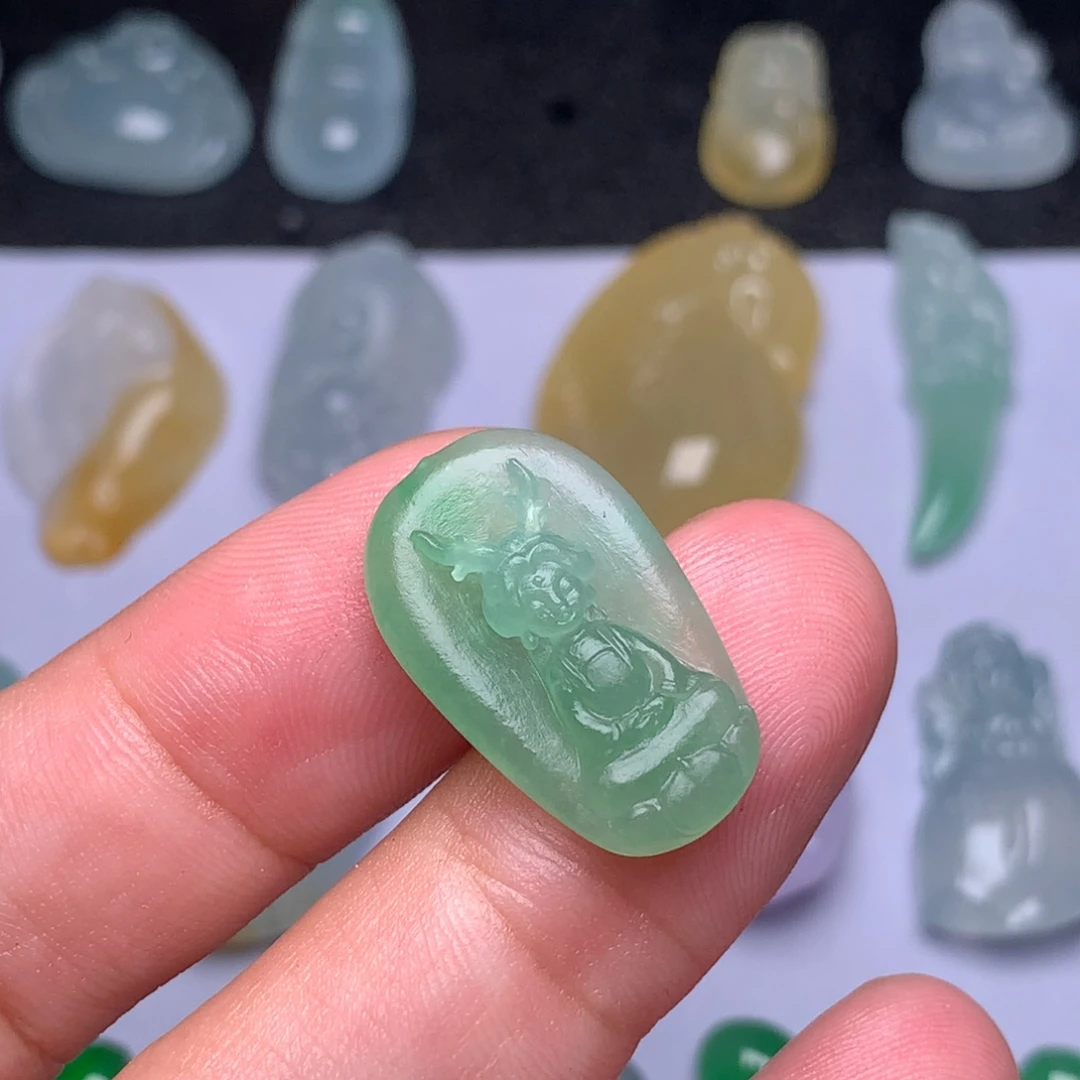 定制翡翠未镶嵌龙女