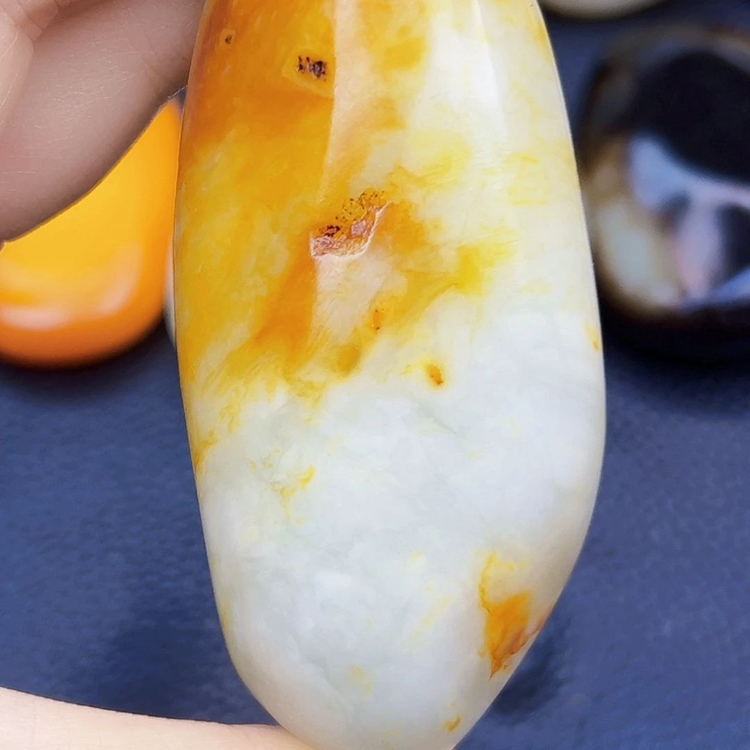 和田玉未镶嵌珠宝奇石