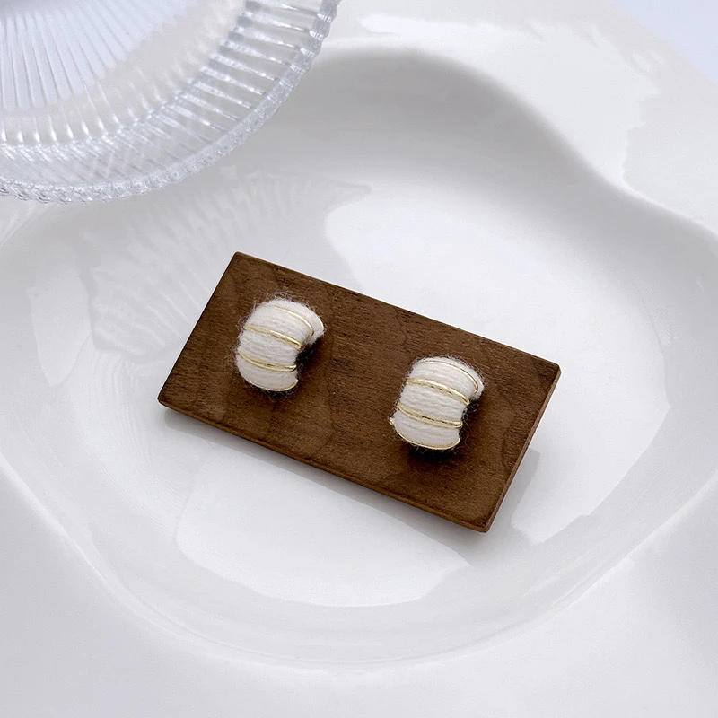 锌合金布艺耳饰 秋冬设计感针织毛线耳钉(A26)