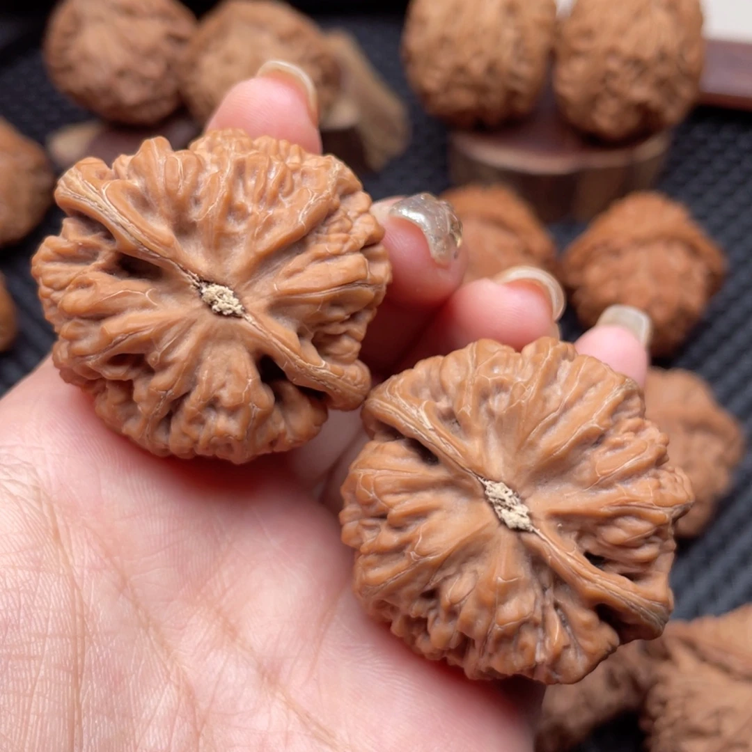 我***缘吊坠文玩核桃大粗筋