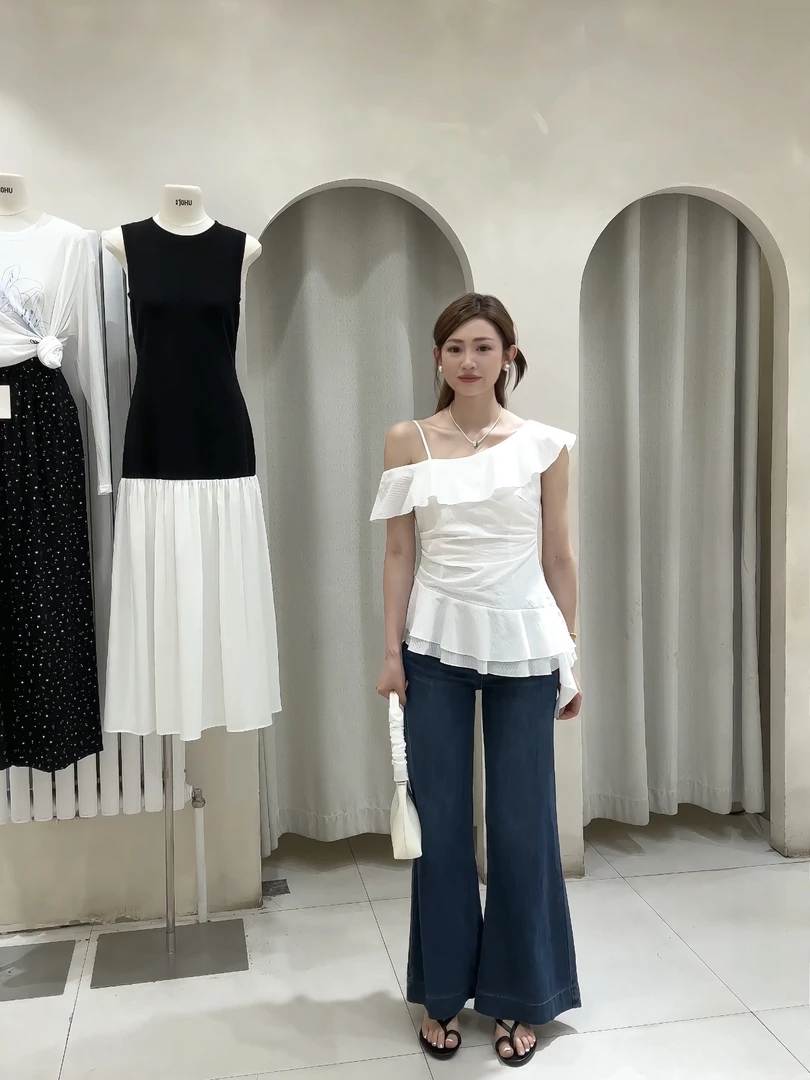 气质时尚斜领T恤荷叶袖少女风