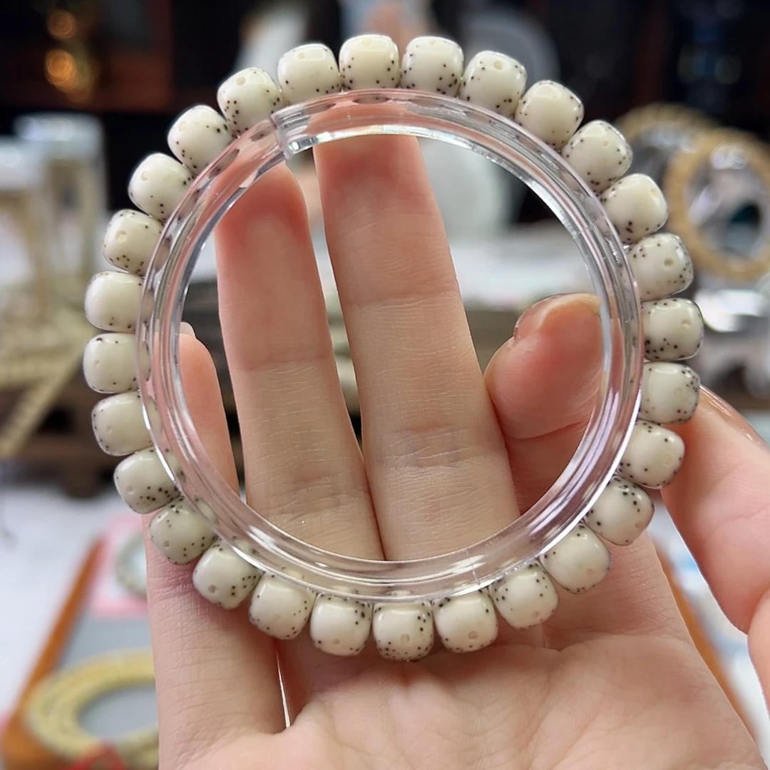 吊坠星月菩提Ll.8x7大通体 星点规整