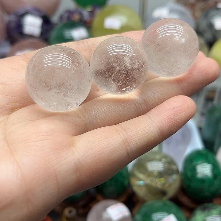 未镶嵌珠宝半成品水晶75克白水晶球
