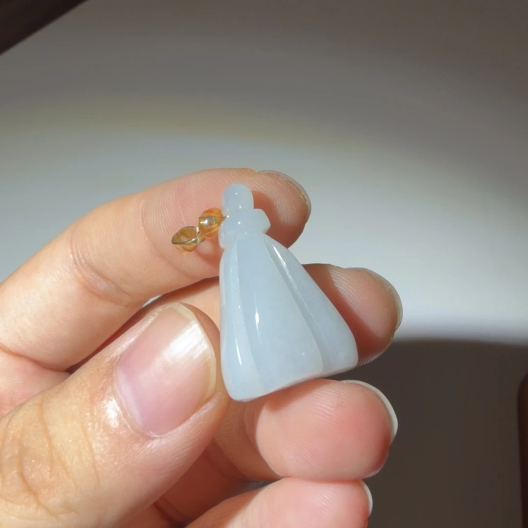 颈饰未镶嵌翡翠好