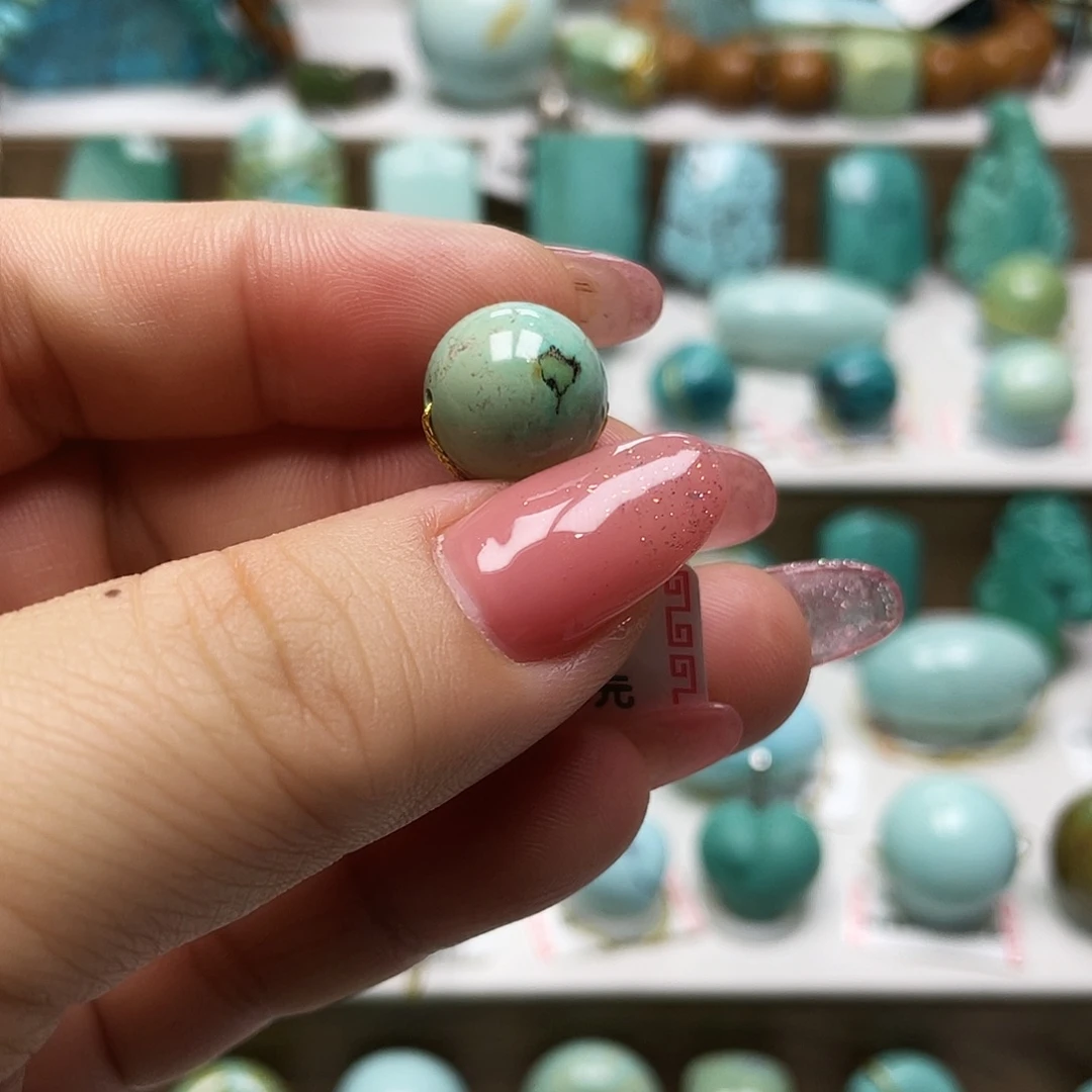 绿松石未镶嵌摆件