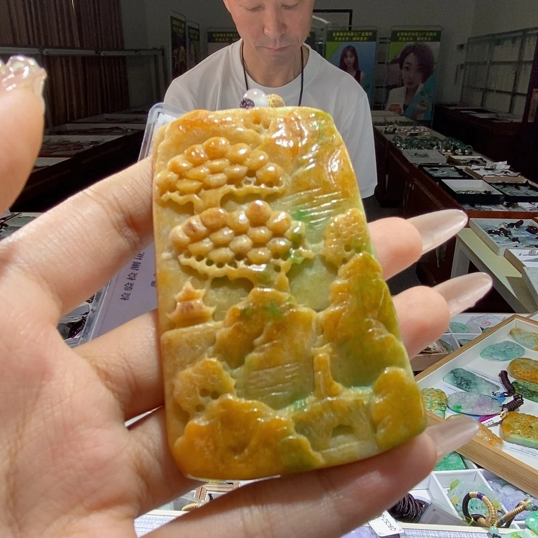 翡翠未镶嵌颈饰翡翠