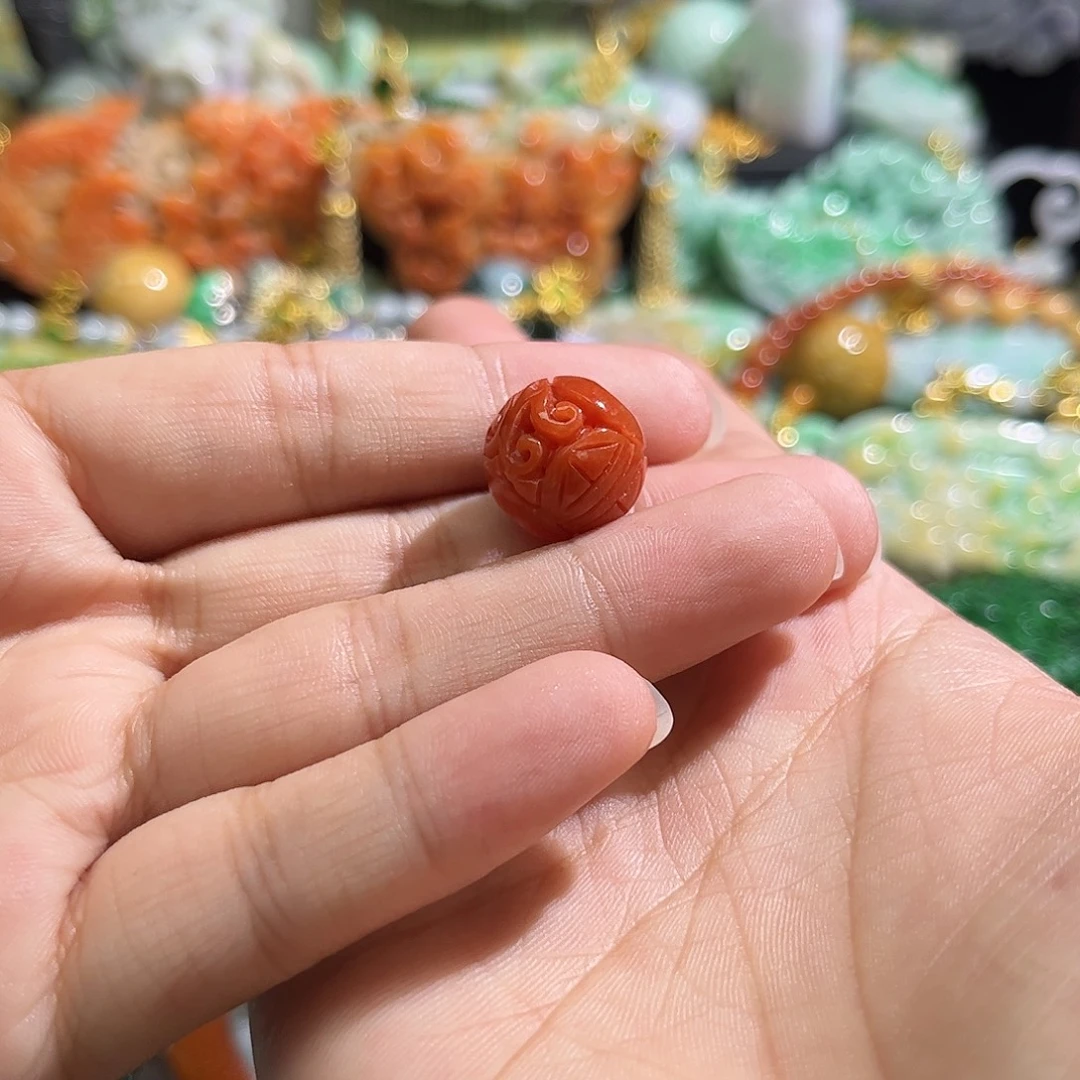 翡翠未镶嵌颈饰待编织