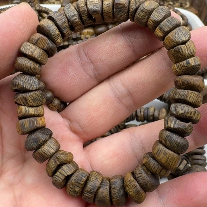沉香手串乌身手串12克