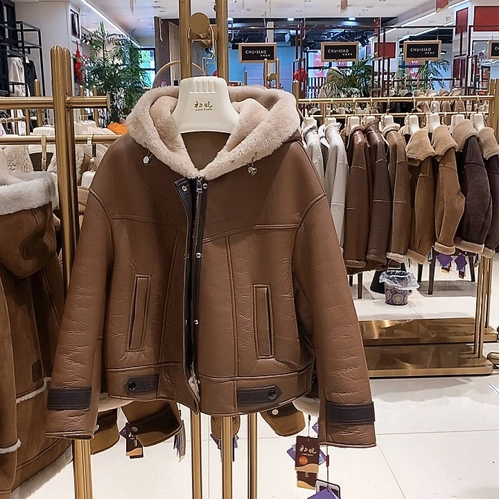 初晓皮草外套搭配