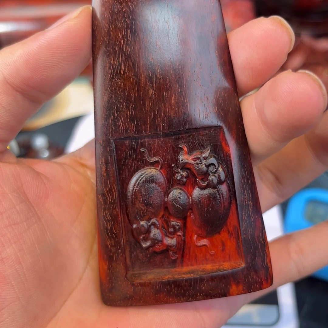 中***邦印度小叶紫檀手把件