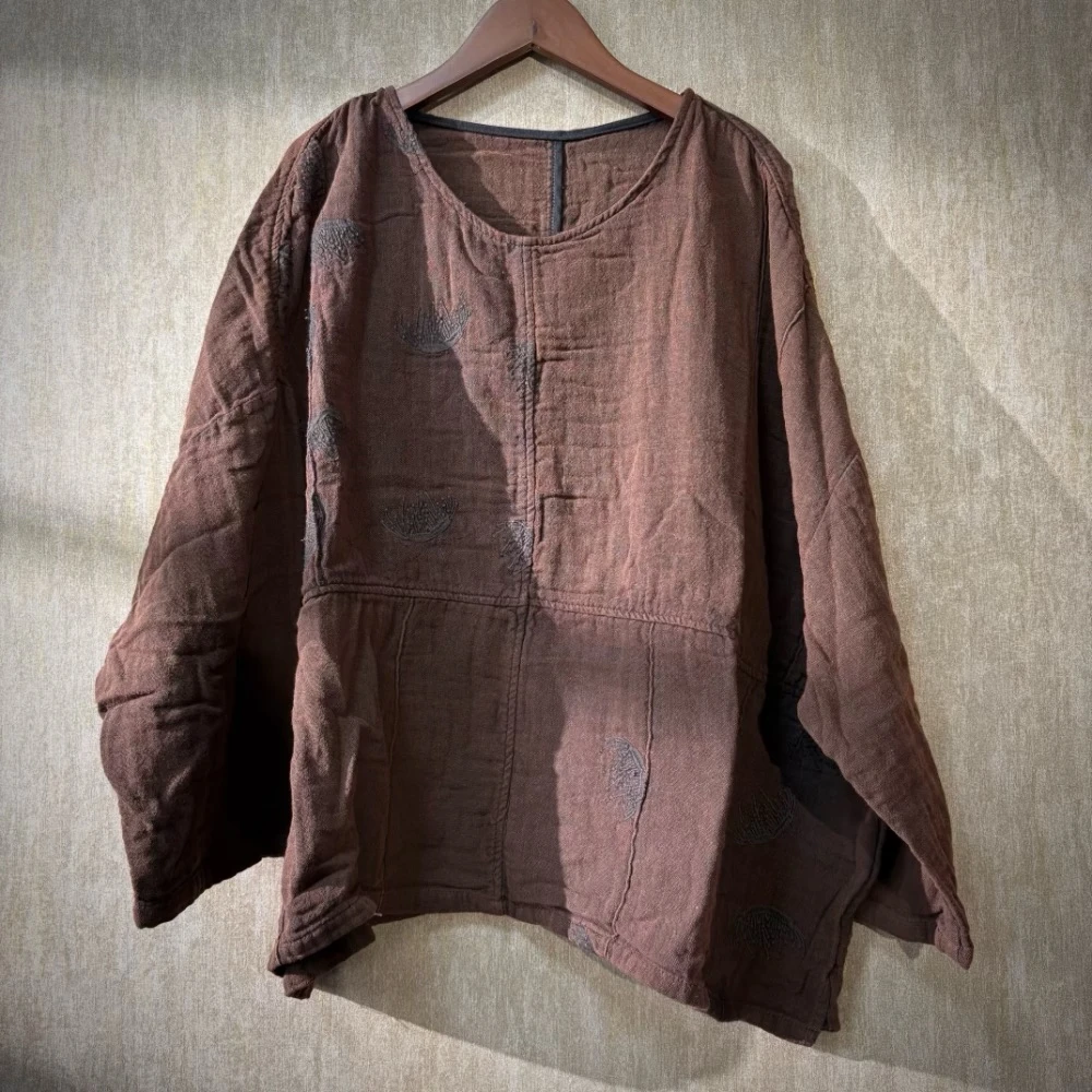 8131秋季复古肌理麻绣花拼接宽松圆领时尚女上衣