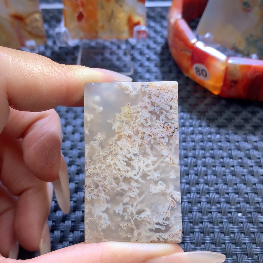 玛瑙/玉髓颈饰未镶嵌奥****]