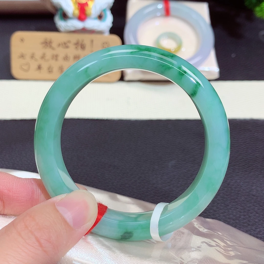 翡翠未镶嵌手镯258