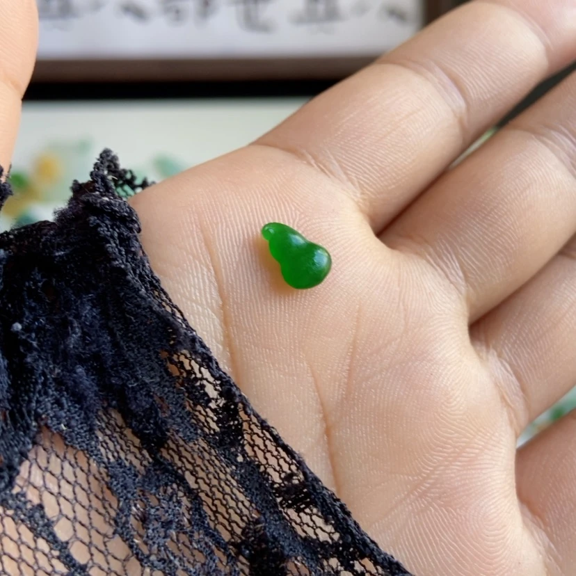【闪购商品】未镶嵌定制翡翠么**?葫芦