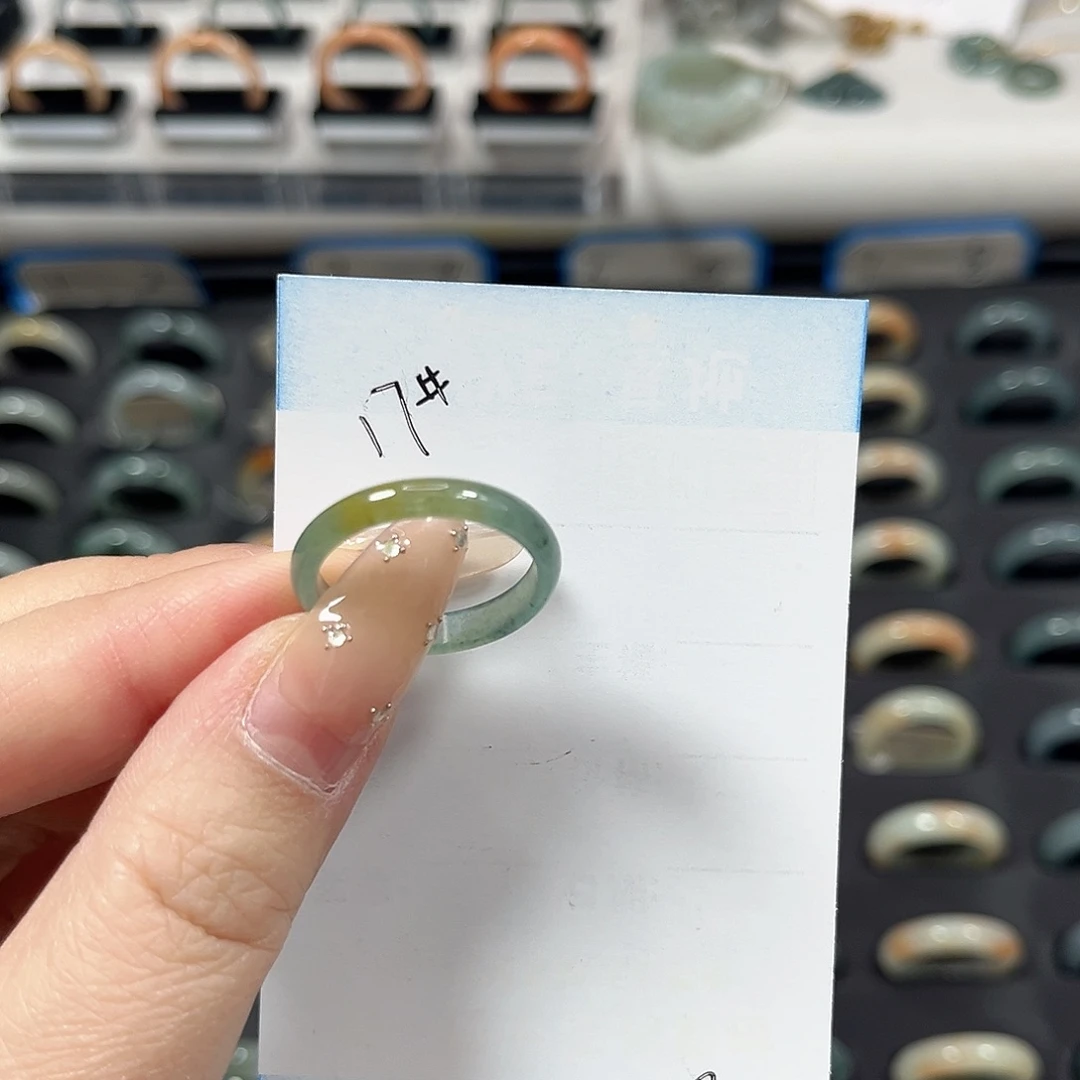 未镶嵌戒指翡翠翡翠戒圈