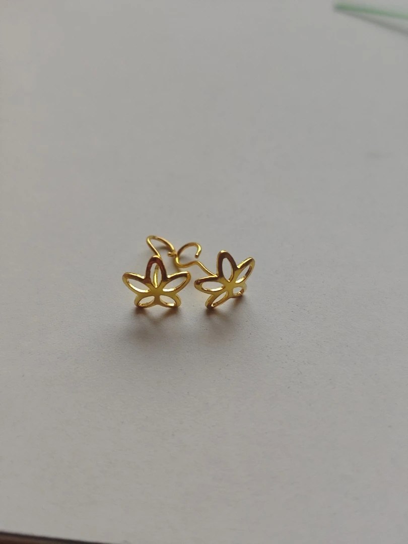 A（162）足金 时尚百搭金色雪花弯钩耳钉