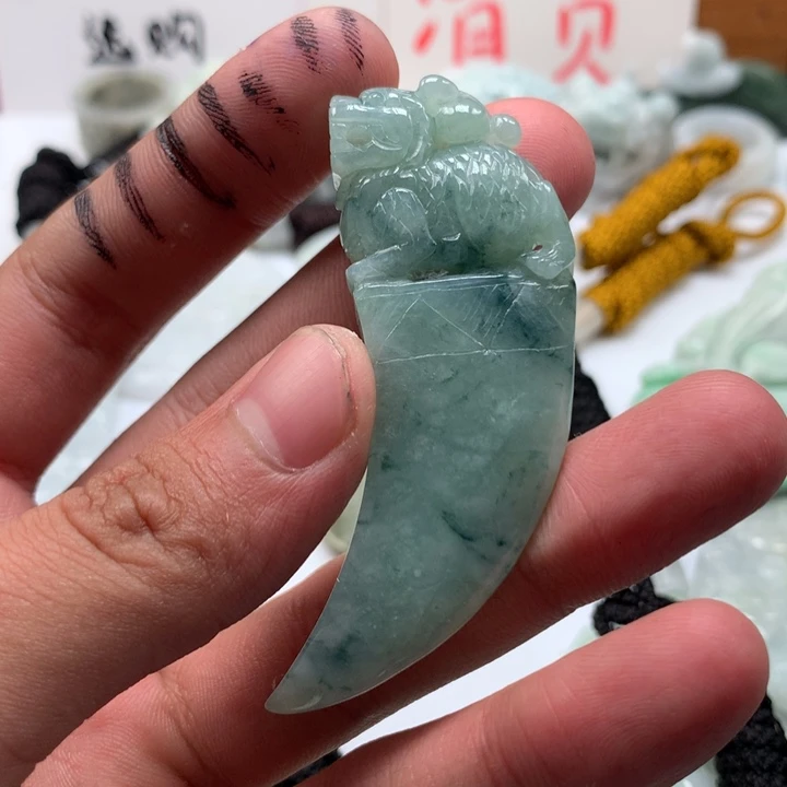 翡翠未镶嵌颈饰保真天然a货翡翠
