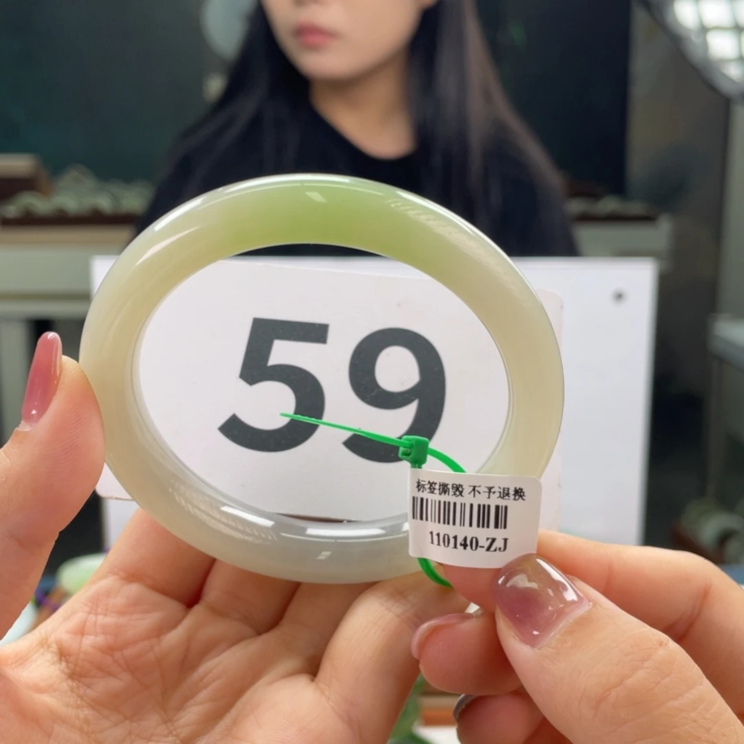 和田玉手镯未镶嵌正常过程七天鉴赏