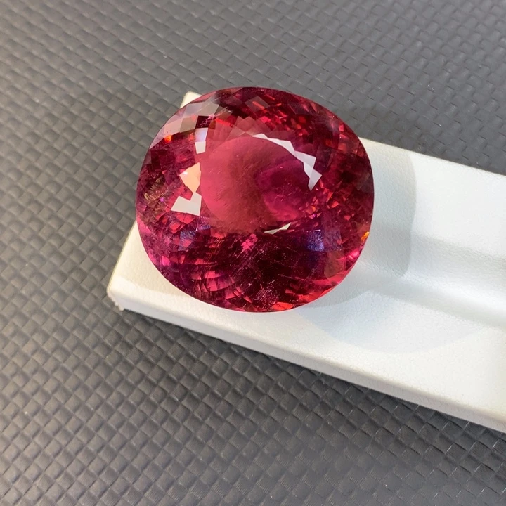 碧玺百搭未镶嵌卢比来碧玺114克拉