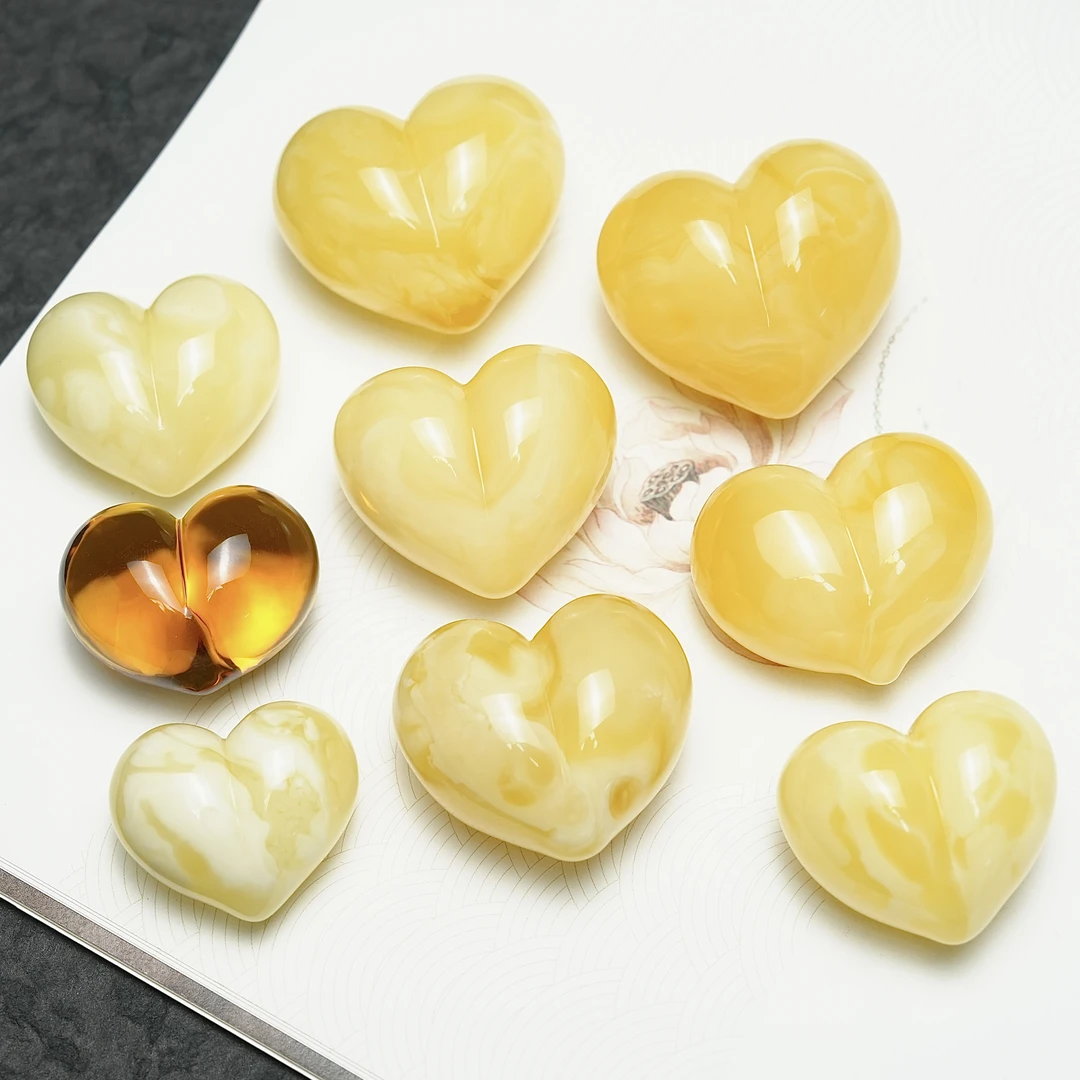 蜜蜡屁桃大爱心吊坠天然原矿无优化焦皮料黄白花蜜糖妖花精工百搭
