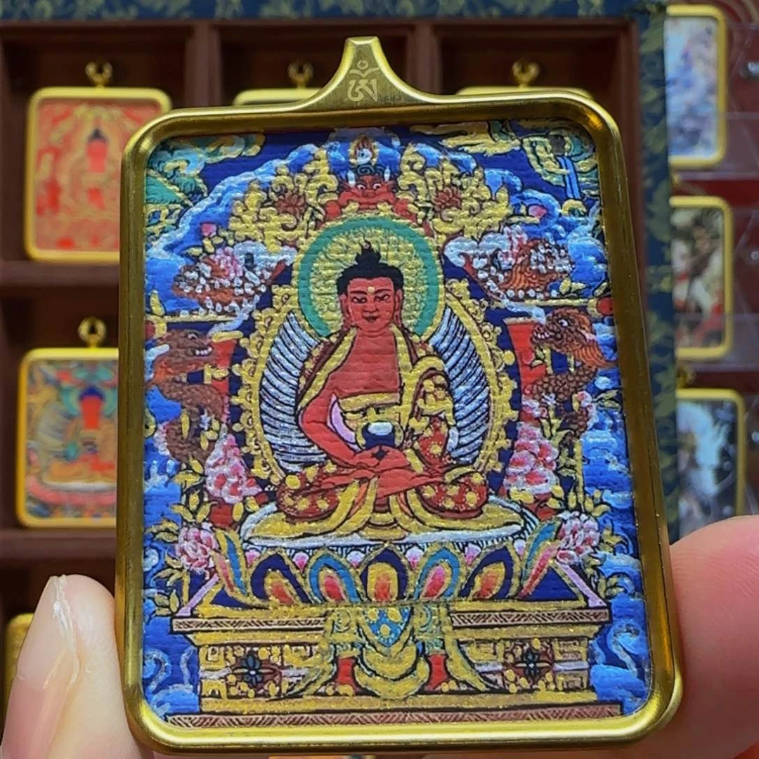 吊坠阿弥。  纯铜外壳。