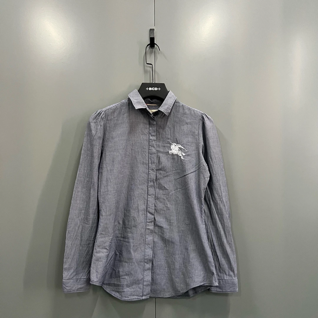 95新 BURBERRY/博柏利 （jp）216条纹骑士刺绣衬衫 XS码