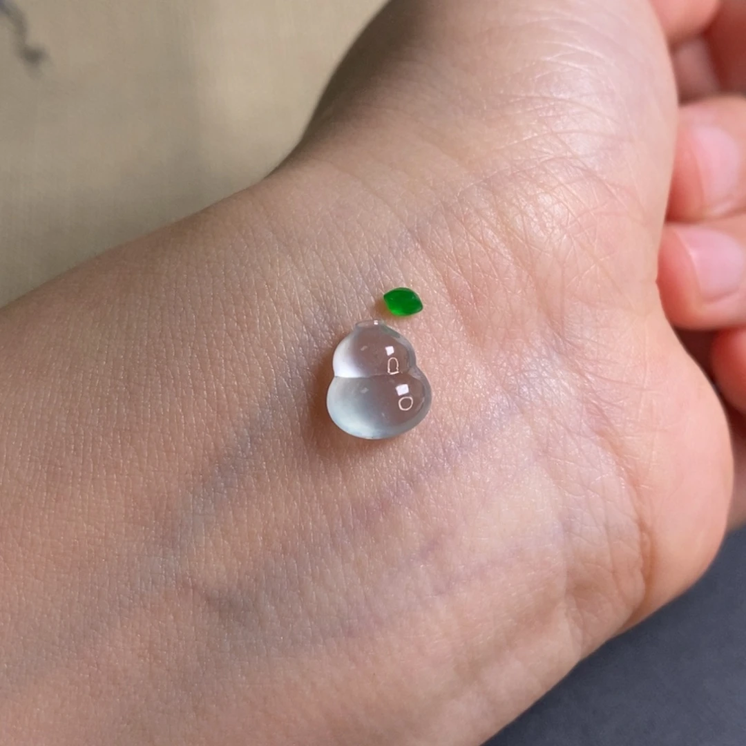 翡翠未镶嵌颈饰葫芦缅料一套