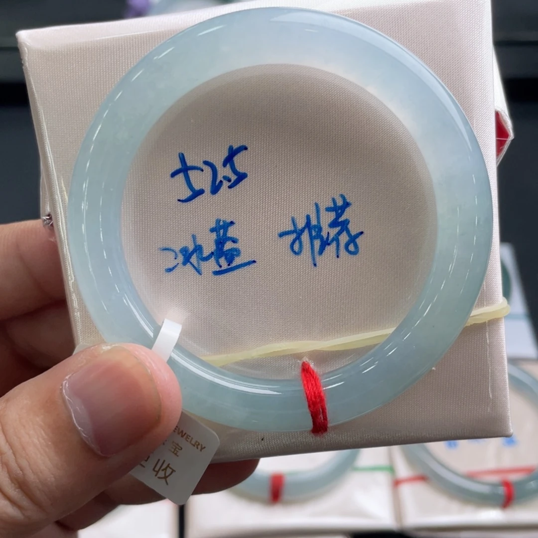 翡翠未镶嵌手镯翡翠手镯