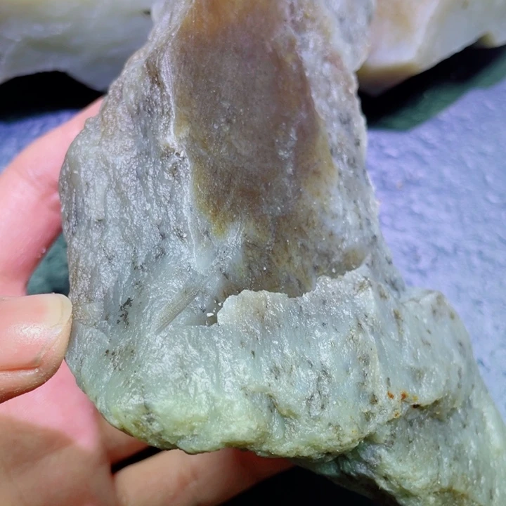 和田玉未镶嵌珠宝半成品