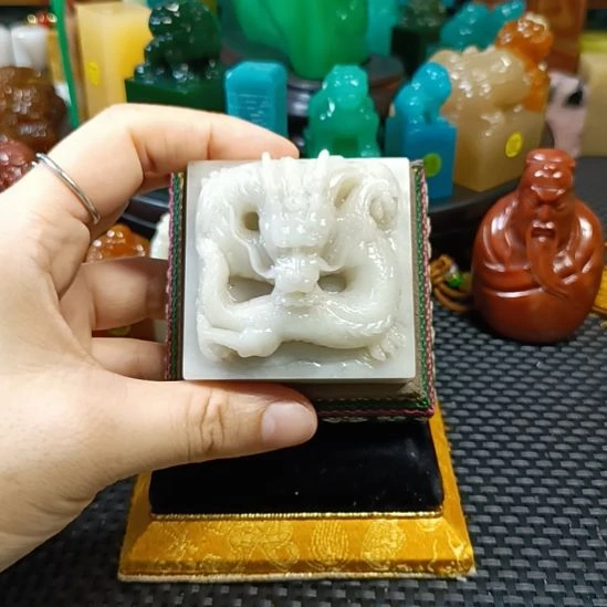 寿山石印石芙蓉石龙章