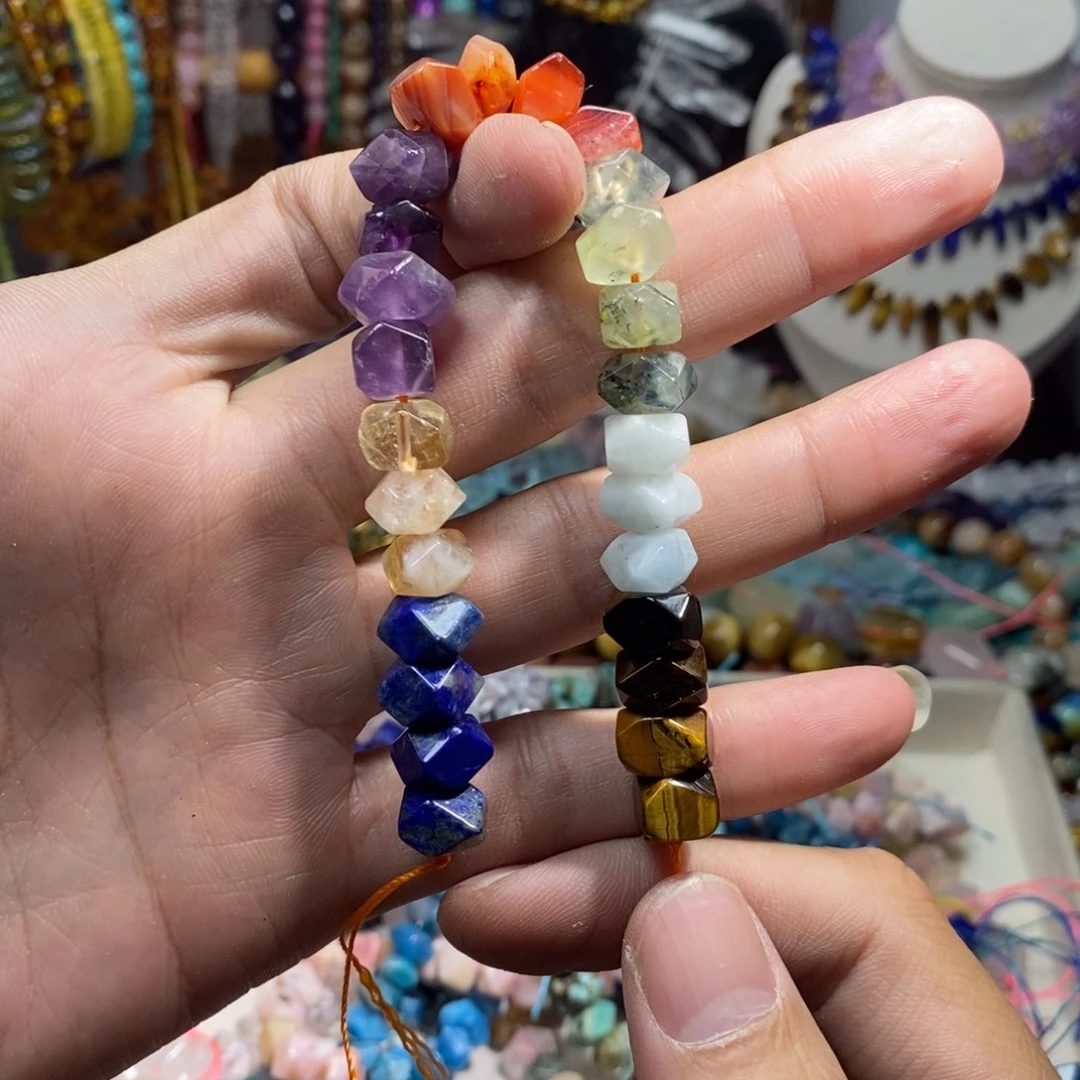 未镶嵌，七脉轮多宝冲角10mm，石英质玉