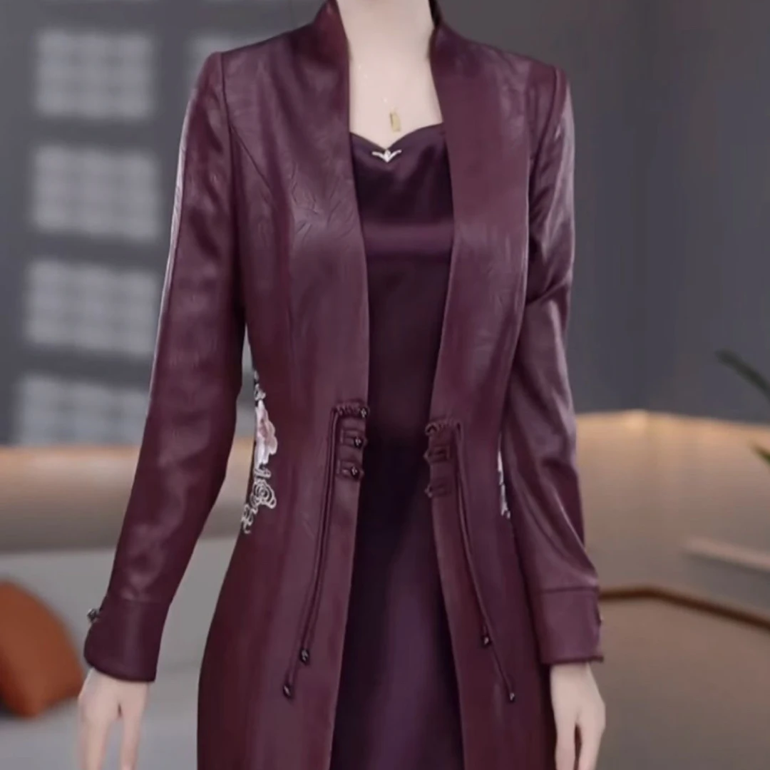 高级琉璃精纺新中式刺绣春秋款俩件套2025新款时尚妈妈奢华套装女