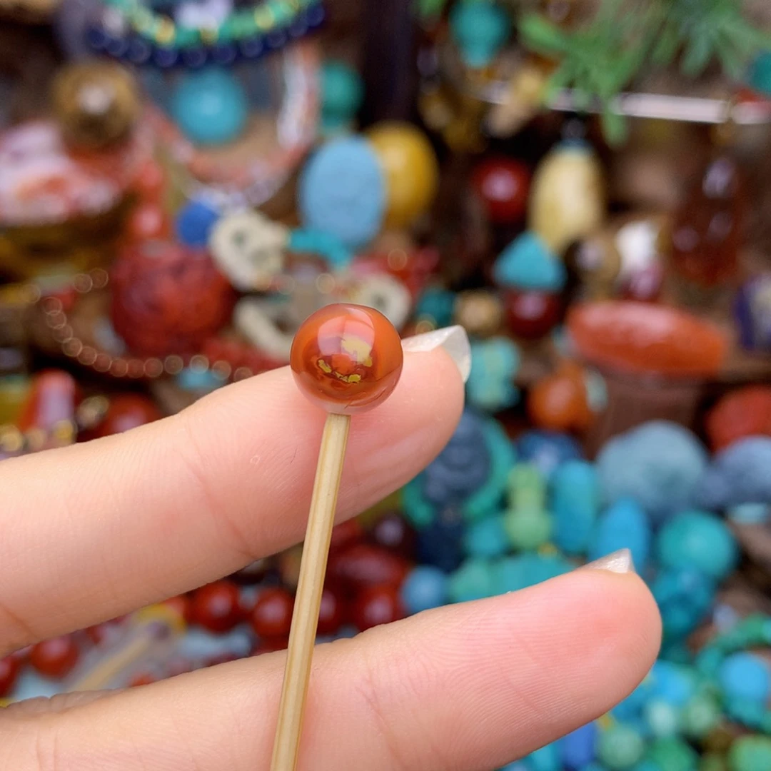 南红玛瑙未镶嵌珠宝奇石