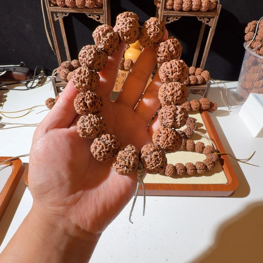 金刚菩提吊坠25尺寸红皮梅花