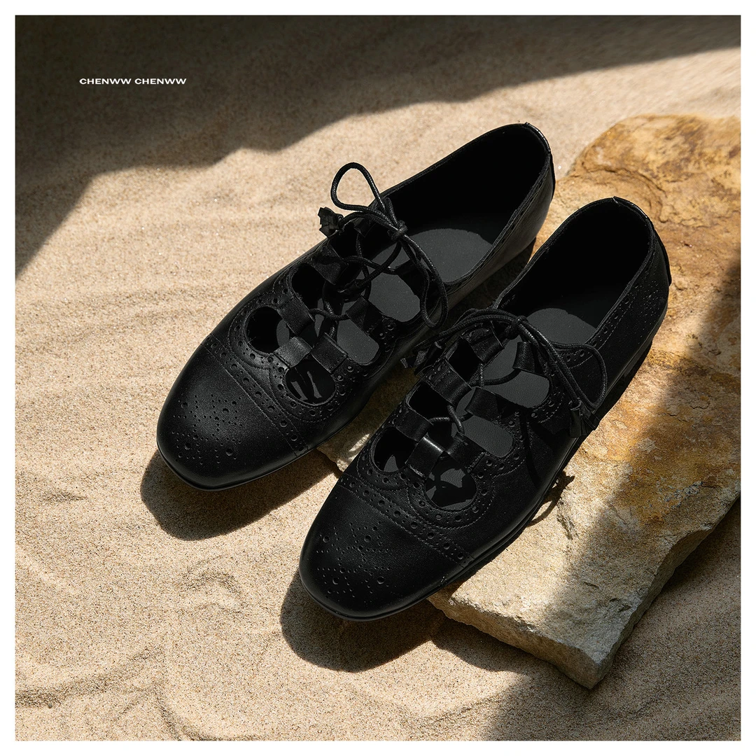 【CHENWW】韩版雕花镂空绑带圆头平底芭蕾小皮鞋女乐福鞋百搭通勤