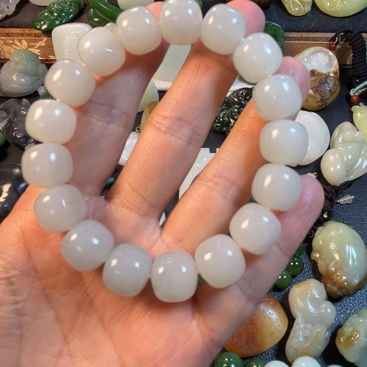 和田玉未镶嵌手串