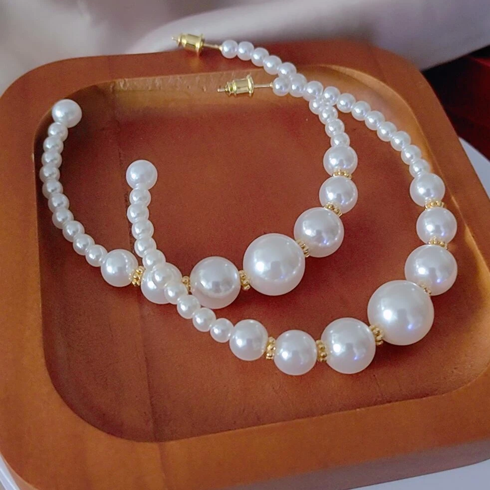 铜合金仿珍珠耳饰 设计感轻奢复古耳环女法式千金风个性时尚耳饰