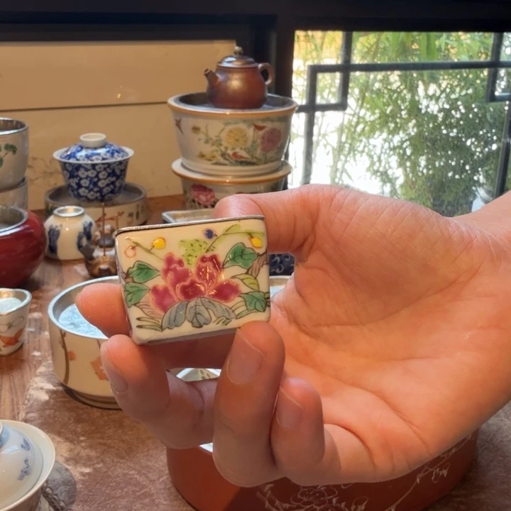 壶承天的作品是由一个