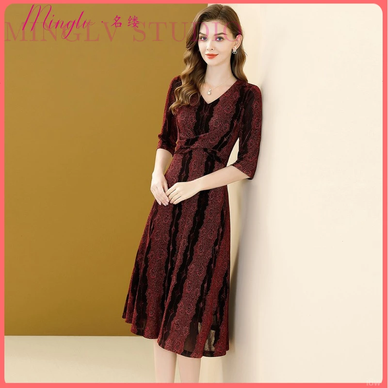 名缕气质优雅提花连衣裙2025早秋新款收腰显瘦V领高级感红色裙子
