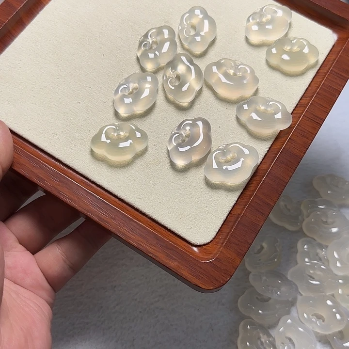 玛瑙/玉髓合金珠宝半成品玛瑙祥云1个