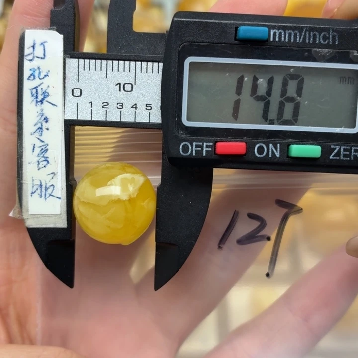 未镶嵌蜜蜡裸石小*蜜蜡