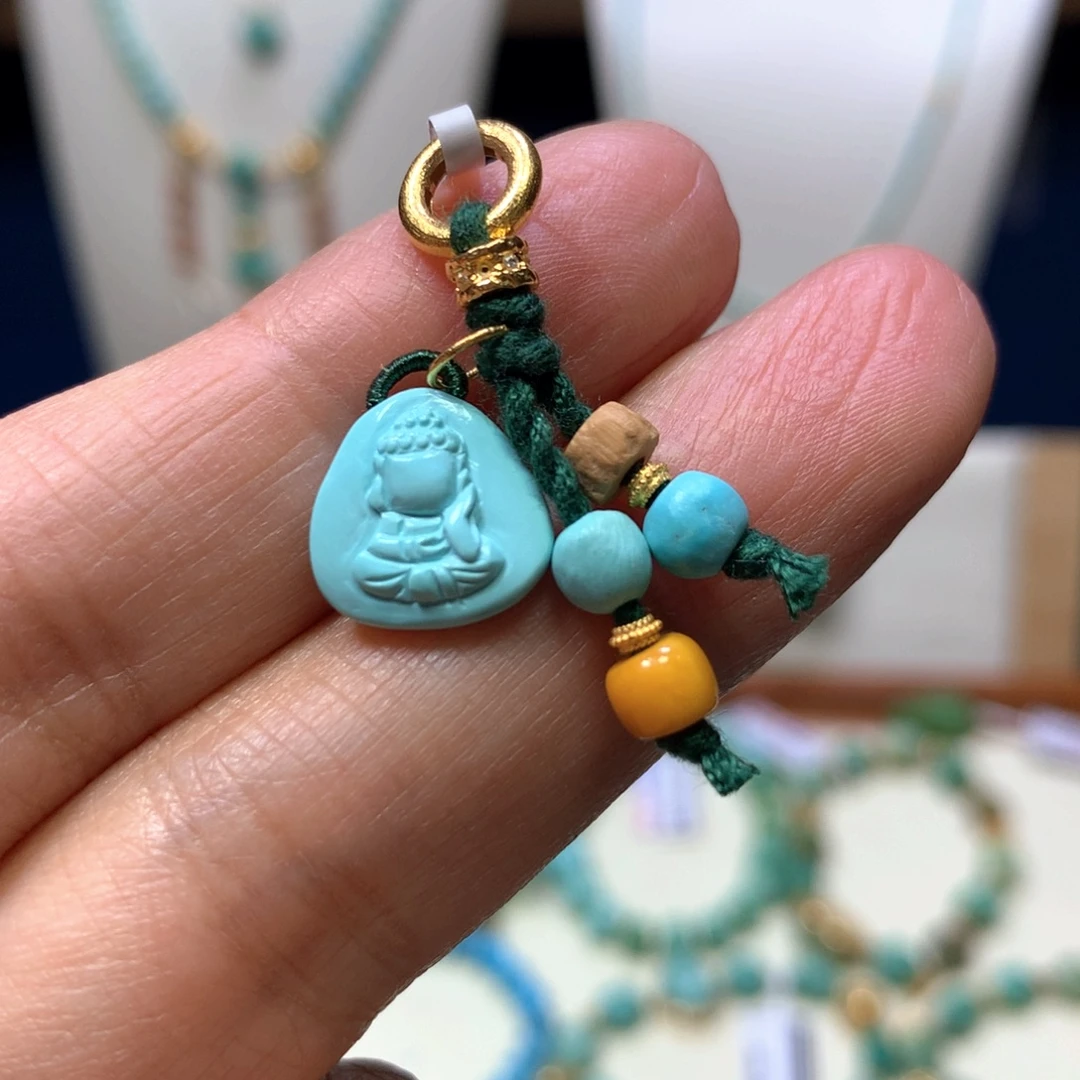 绿松石18K金镶嵌吊坠