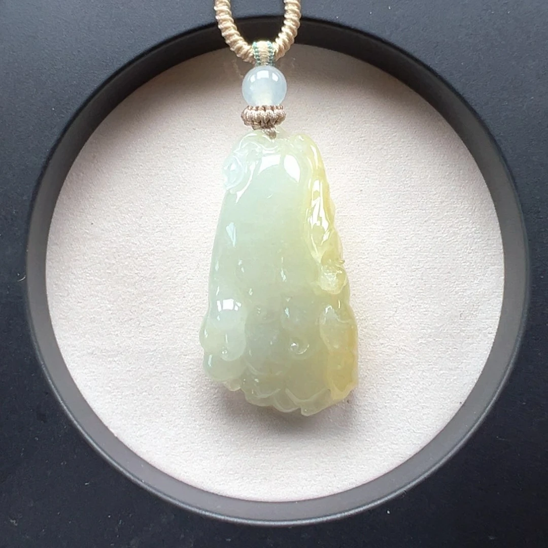 翡翠未镶嵌颈饰佛手瓜