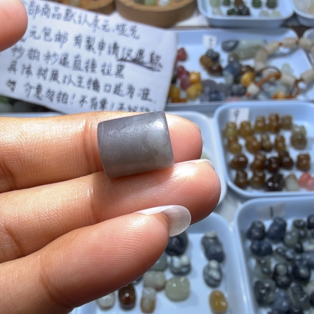 和田玉未镶嵌珠宝奇石