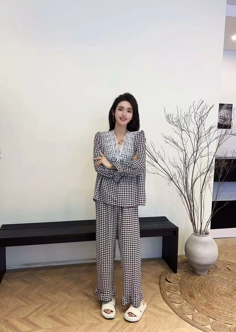 秋季甜美格子蕾丝长袖带胸垫V领女家居服睡衣
