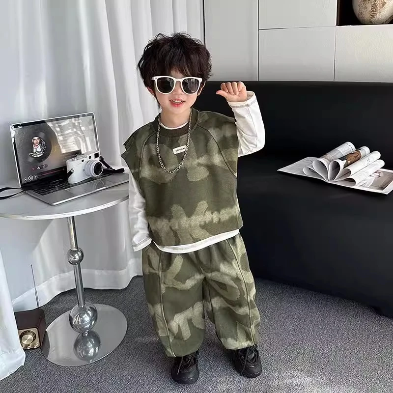 男童套装春秋季2025年款衣服儿童服装宝宝马甲迷彩童装潮酷痞帅洋