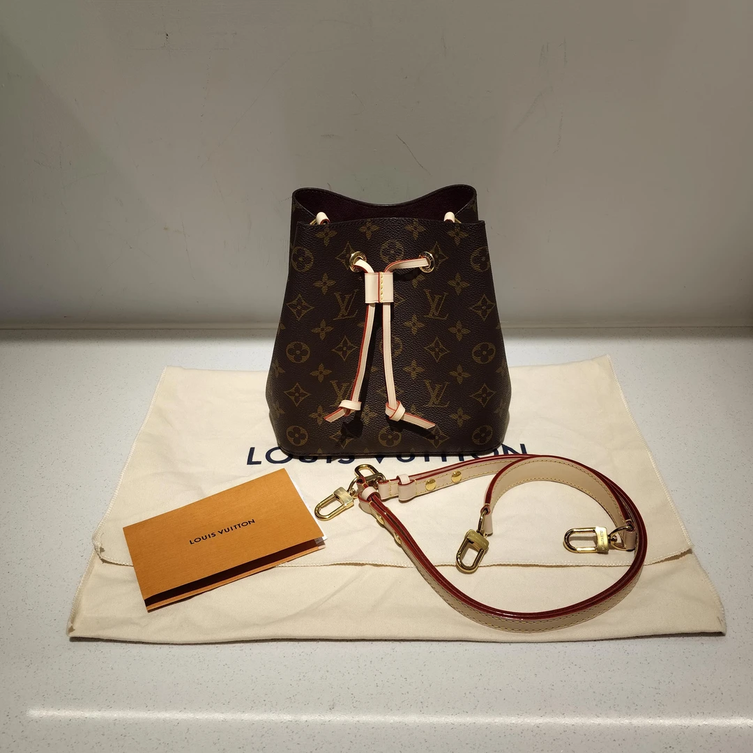 95新 LouisVuitton/路易威登  LV韩国水桶