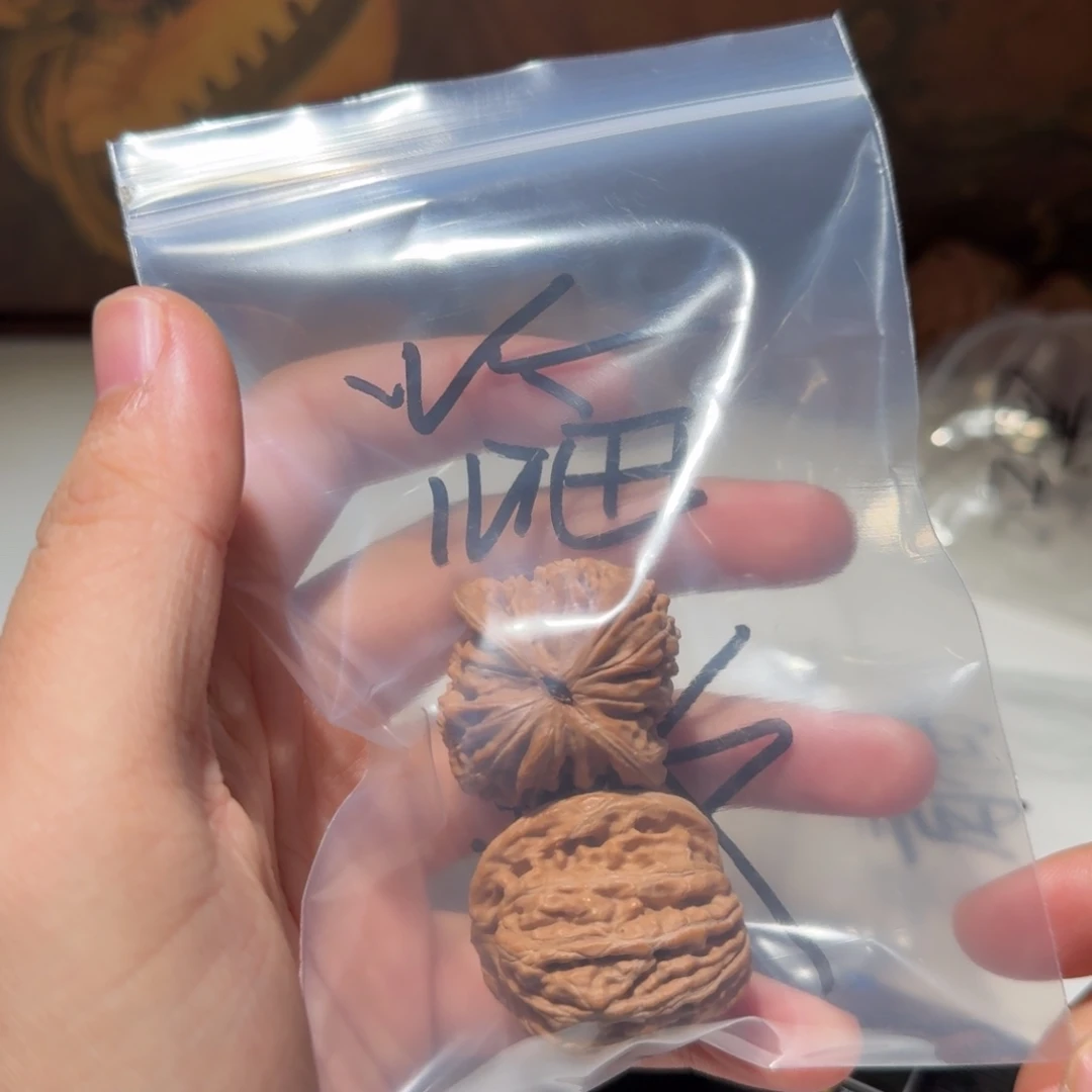 2***2文玩核桃吊坠汗高